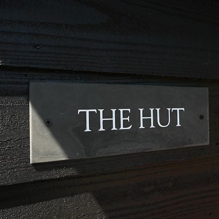 Hotel The Hut - A Shepherd'S Hut On Our Family Farm In Warwickshire Evesham Exteriér fotografie