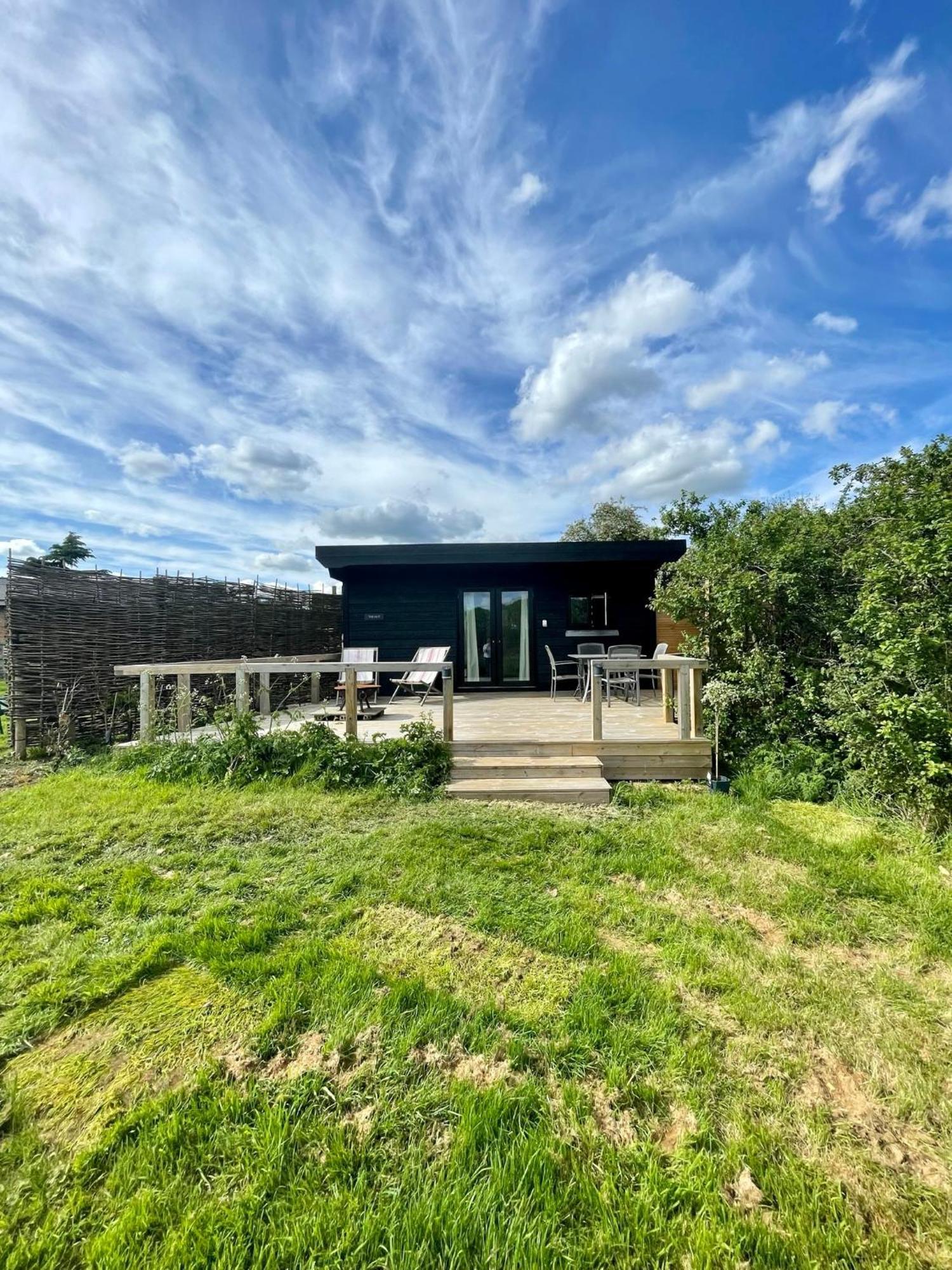 Hotel The Hut - A Shepherd'S Hut On Our Family Farm In Warwickshire Evesham Exteriér fotografie