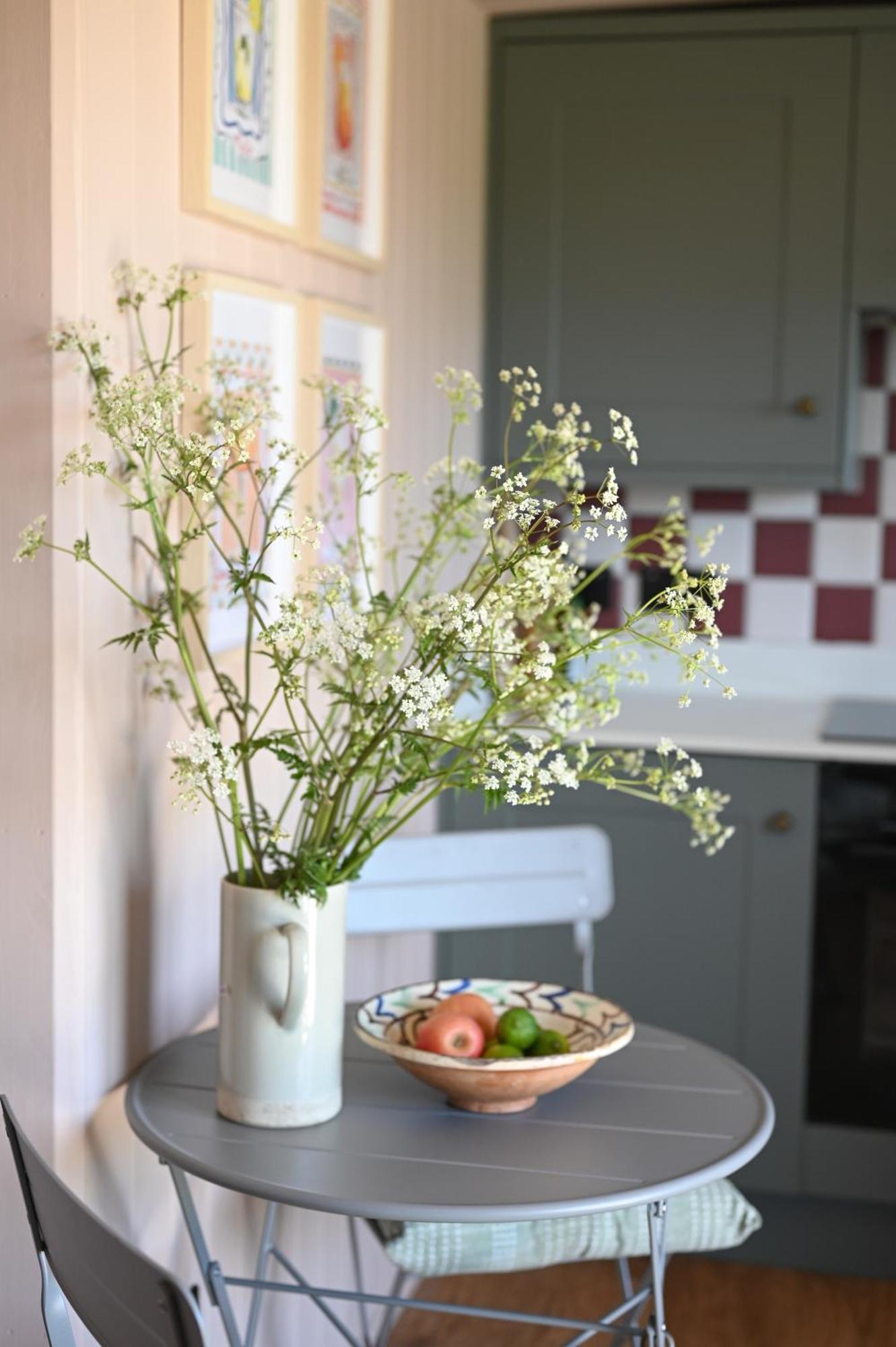 Hotel The Hut - A Shepherd'S Hut On Our Family Farm In Warwickshire Evesham Exteriér fotografie