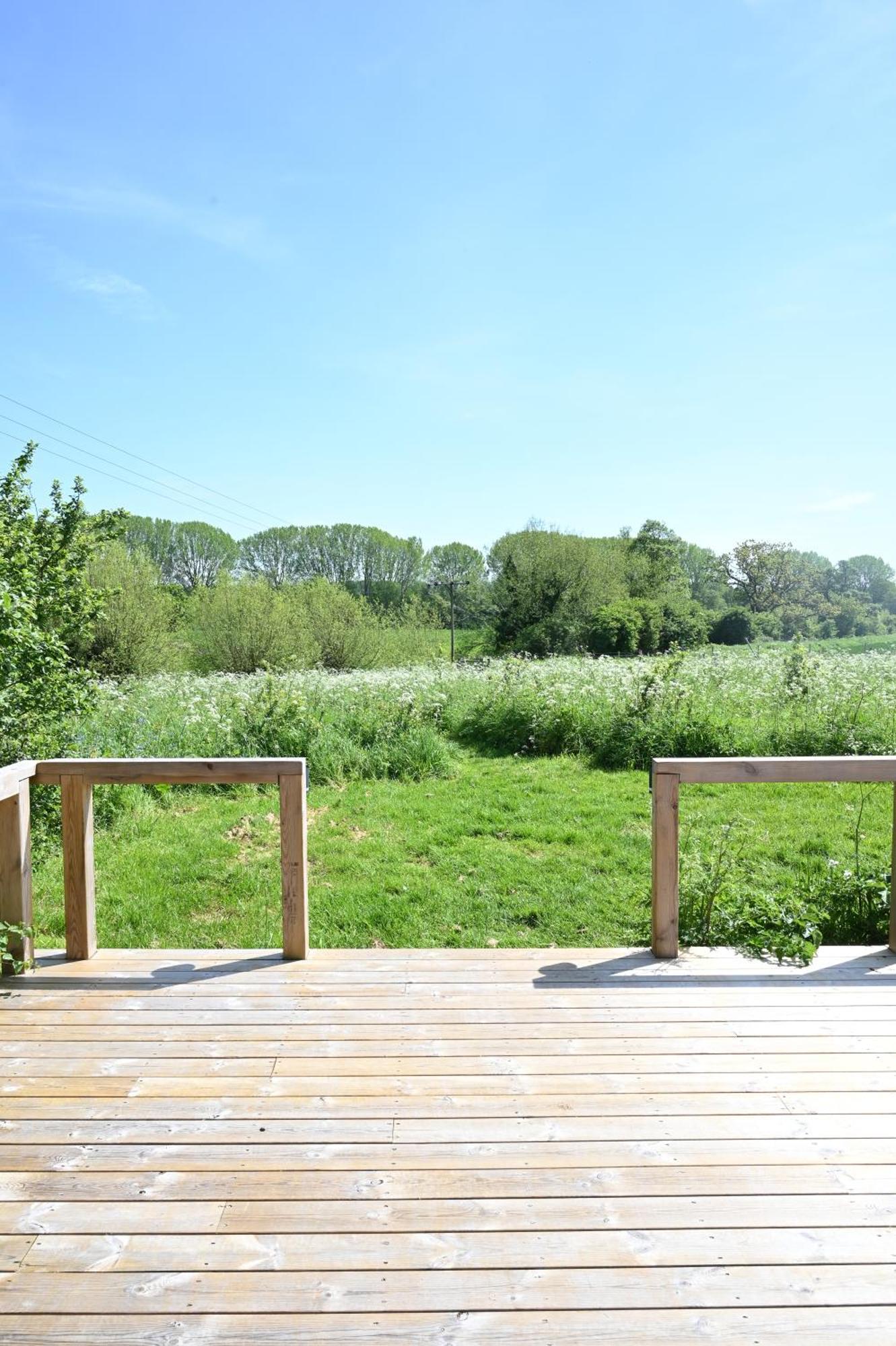 Hotel The Hut - A Shepherd'S Hut On Our Family Farm In Warwickshire Evesham Exteriér fotografie